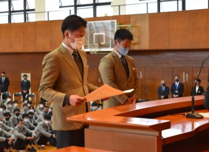 表彰：高校ゴルフ部男子「令和二年度九州高等学校ゴルフ選手権大会」男子個人優勝　林田　直也くん、第2位　長野　泰雅くん、第2位　田﨑　春樹くん