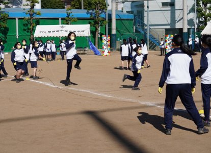 ８の字大縄跳び