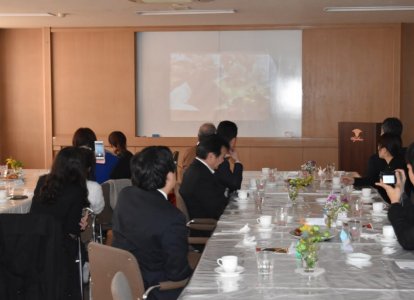 三年間の思い出や２年生社会総合学科食育コースの後輩からメッセージ動画