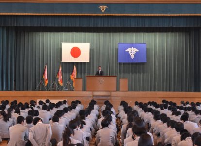 沖　隆邦理事長・校長先生講話