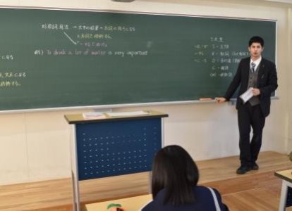 普通科進学コース<br>英語「形容詞用法」スチュワート先生