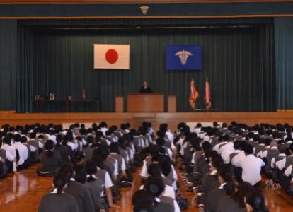 前期終業式：沖隆邦理事長・校長先生訓示