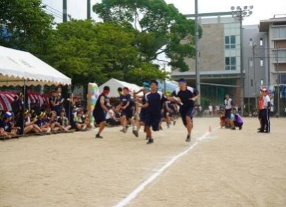決勝進出6学級によるレース