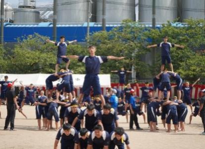 第三幕は組体操「三段タワー」
