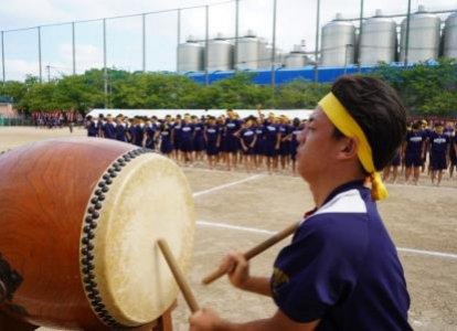 太鼓で音頭と合図を出します