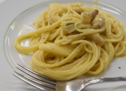 社会総合学科 食育コース<br>調理実習「カルボナーラ」池田先生  <br>完成！