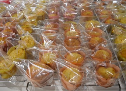 参加者お土産「りんごのマフィン」<br>食育コース生徒作