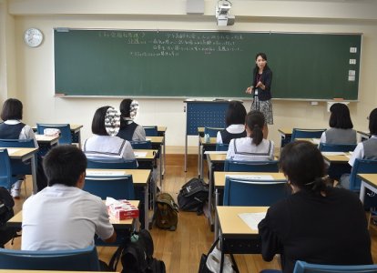 社会総合学科　保育福祉コース  <br>「社会福祉基礎」永吉先生
