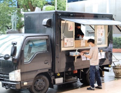 学校にキッチンカーがやってきました！