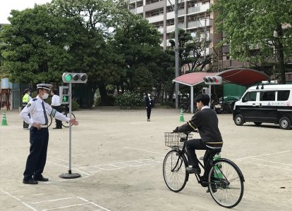 自転車運転免許試験 (1)