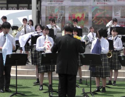 吹奏楽部　ららぽーと福岡　にて演奏会を行いました！