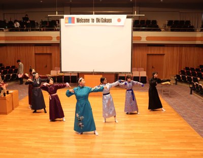 モンゴルより中高生の学校訪問