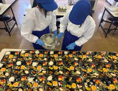 食育コース３年生　卒業制作（会席弁当）